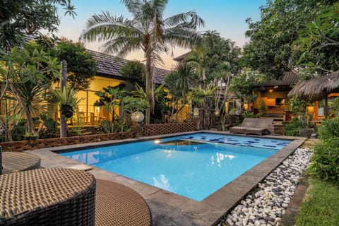 2 outdoor pools, pool umbrellas, sun loungers