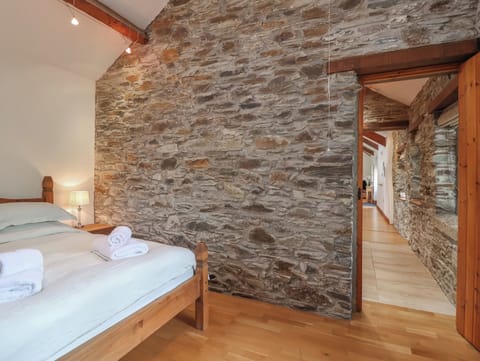 2 bedrooms, individually decorated, individually furnished, free WiFi