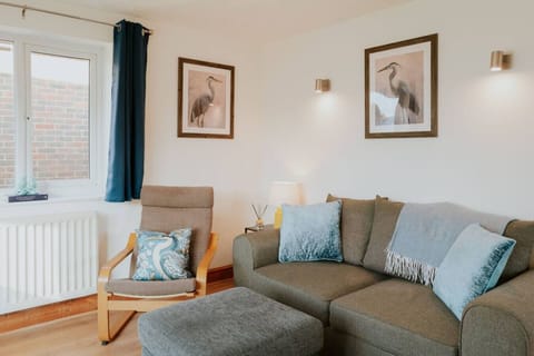 By day, a comfy chill-out spot. By night, a double bed for two! It’s cosy, charming, and may creak a little—but that’s just part of the adventure. Sleeps surprisingly well!