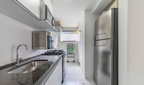 Basic Apartment | Private kitchen | Cookware/dishes/utensils