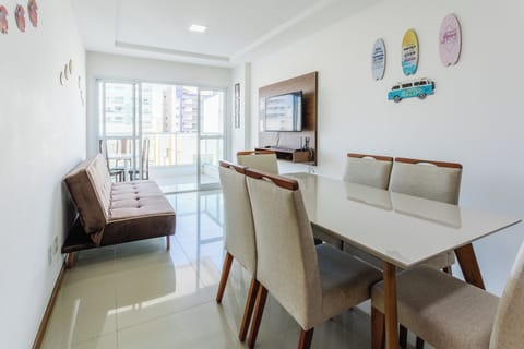Basic Apartment | Living area