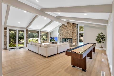 Host and Home presents...30 Tupelo Road! Located on a quiet end road in Sea Pines, this single level retreat sits on the second fairway of the Heron Point Golf Course.