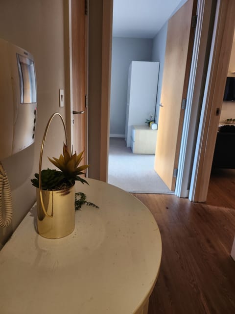 Classic Apartment, Courtyard View | Soundproofing, iron/ironing board, free WiFi