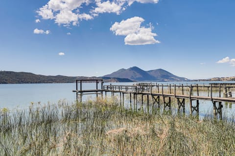 Clearlake Vacation Rental | 2BR | 1.5BA | 1,100 Sq Ft | 3 Steps Required