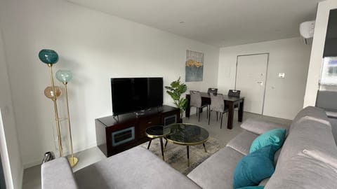 The living room offers a comfortable space and ambiance
#livingroom #cozy #comfy #algarve #portugal
