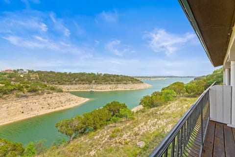 House, Multiple Beds, Balcony (Shiraz Haus - Unit B) | Property grounds