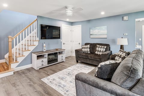 Wildwood Vacation Rental | 4BR | 2BA | 1,200 Sq Ft | Stairs Required