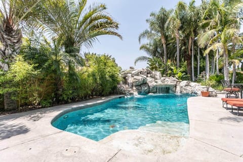 Enjoy your days relaxing by the pool.