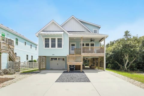 Front Exterior of Sea-nault View