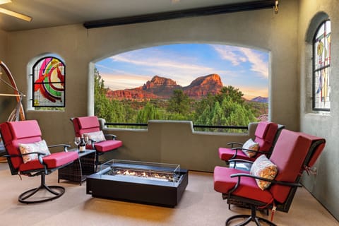 Wraparound proch with red rock views of Munds Mt. range and Cathedral Rock.