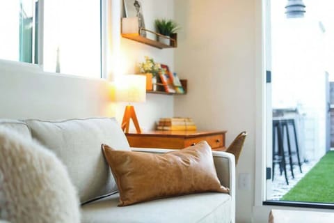Welcome to Hillside Hideaway II 
