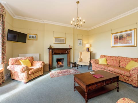 Living room | Wintonhill Farmhouse - Winton Holidays, Pencaitland