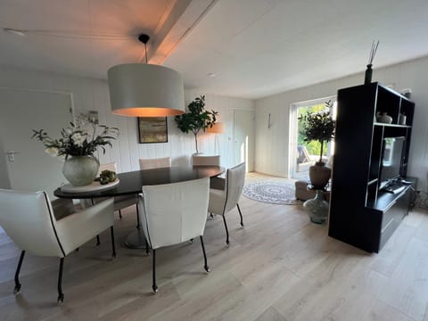 House | Dining