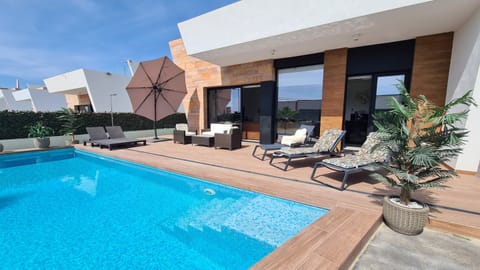 Villa | Pool | Indoor pool, outdoor pool