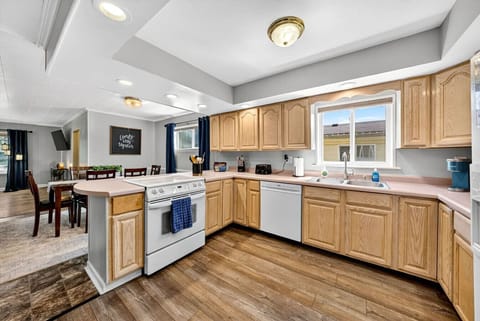 Guest review -Is the best place we ever stay great communication feels like home, Rachel’s is great person to communicate.