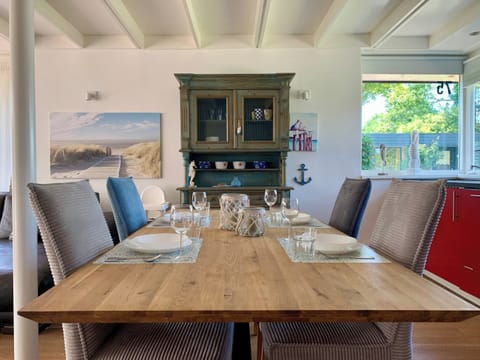 House | Dining