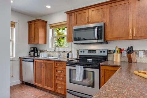 A bright space to cook, gather, and share.