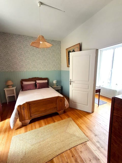 Chambre Pepe Dubois | Free WiFi, bed sheets