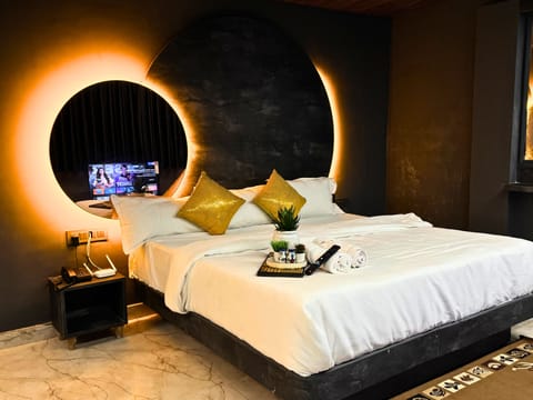 Executive Room With Bathtub | WiFi (free), bed sheets