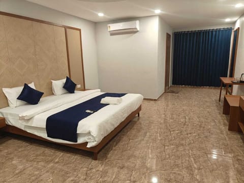 Deluxe Room | Free WiFi