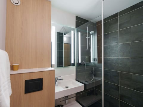 In-room safe, desk, soundproofing, iron/ironing board