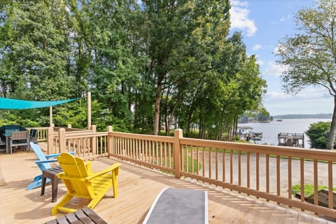 Large deck overlocking lake