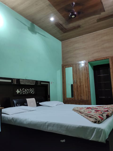 Comfort Room | Free WiFi