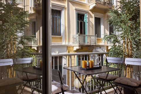 Olea Residence, Syntagma by Aura Homes | Balcony