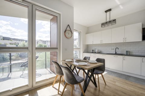 Deluxe Apartment, Balcony, Garden View | Private kitchen | Electric kettle