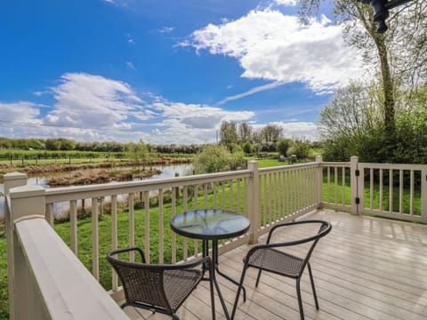 Cottage | Property grounds