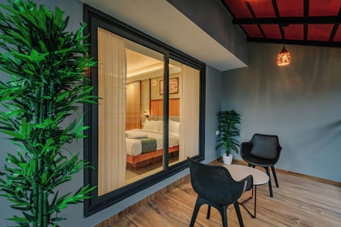 Premium Room | Hypo-allergenic bedding, minibar, individually decorated