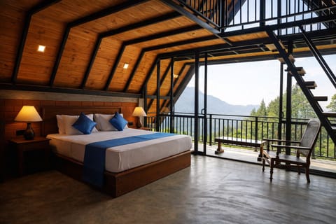 Panoramic Cabin, Multiple Beds, Mountain View | Egyptian cotton sheets, premium bedding, desk, soundproofing
