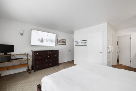 Indoors, Screen, Bed, Furniture, Painting