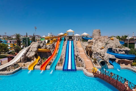 Indoor pool, 14 outdoor pools, pool umbrellas, sun loungers