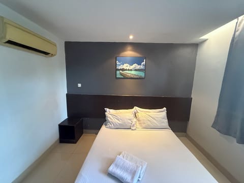 Deluxe Room (Standard) | Desk, iron/ironing board (on request), WiFi (free), bed sheets
