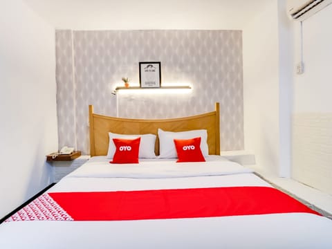 Deluxe Double Room, 1 King Bed | Free WiFi