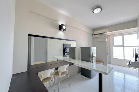 Standard Apartment | In-room dining