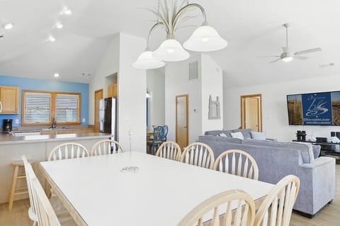 Top-Level Dining Room with Table (seats 10)