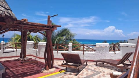 Shared rooftop terrace with sea views (communal)