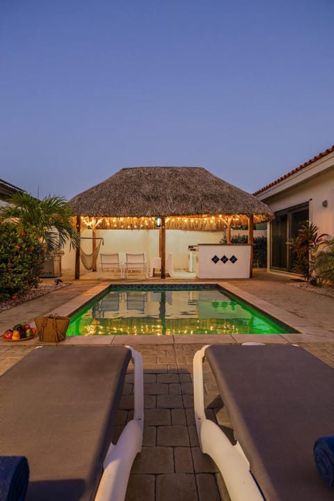Villa Dushi-Private PoolPalapaBBQClose to Beach (38937)