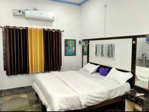 Deluxe Double Room, Garden View | Soundproofing, free WiFi