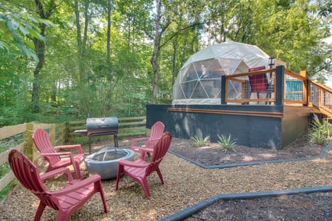 Sparta Vacation Rental | Studio | 1BA | 400 Sq Ft | 4 Steps to Enter