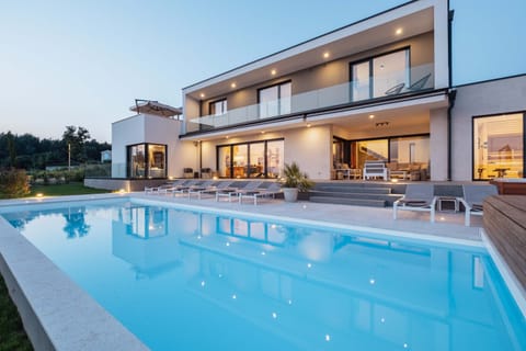 Overview of the villa