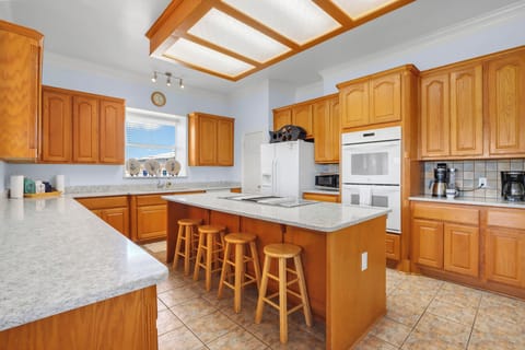 Additional seating at the kitchen island
