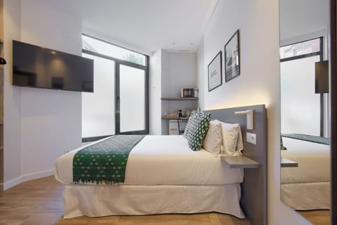 Double Room, Ground Floor | Iron/ironing board, free WiFi