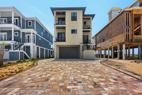 Welcome to Golden Sands!