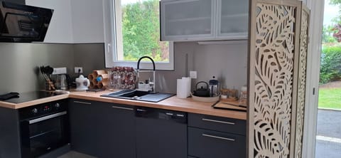 Comfort House, Garden View | Private kitchen | Coffee/tea maker, electric kettle, highchair, cleaning supplies