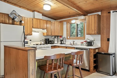 Indoors, Kitchen, Appliance, Refrigerator, Microwave