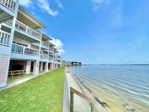 Just steps away from Perdido Bay, Paradise Point, Innerarity Townhomes, Perdido Key FL