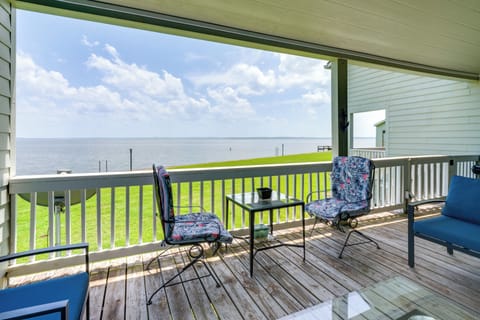 Livingston Vacation Rental | 3BR | 2BA | 1,337 Sq Ft | 1 Step to Enter